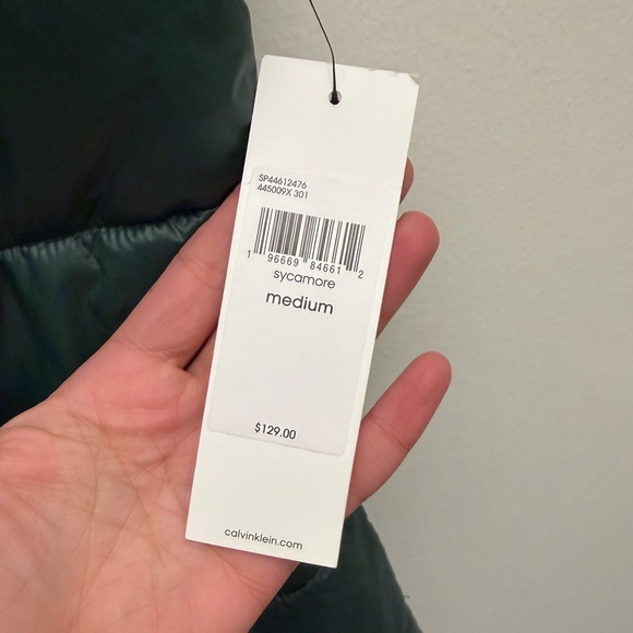 Calvin Klein Chevron Puffer Vest – Sycamore Green – Size M – NWT $129 - Picture 3 of 3